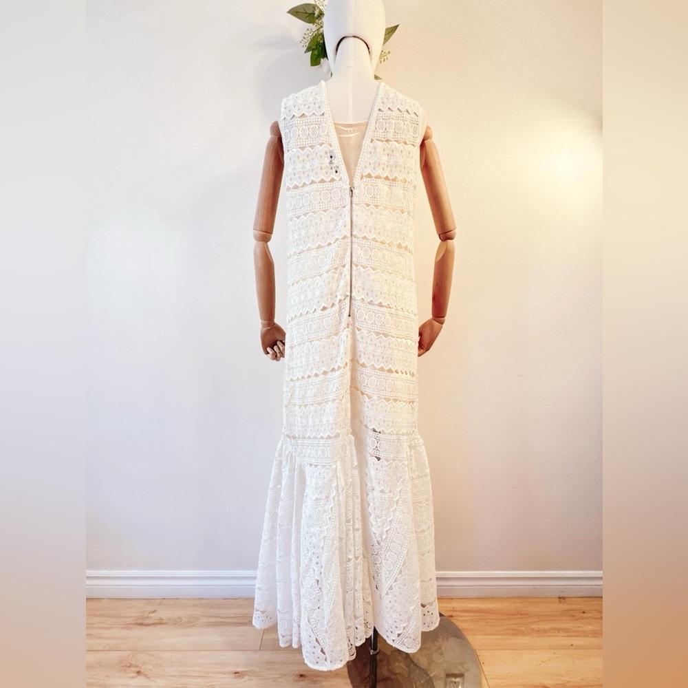White Sleeveless Lace Maxi Dress - Picture 4 of 8